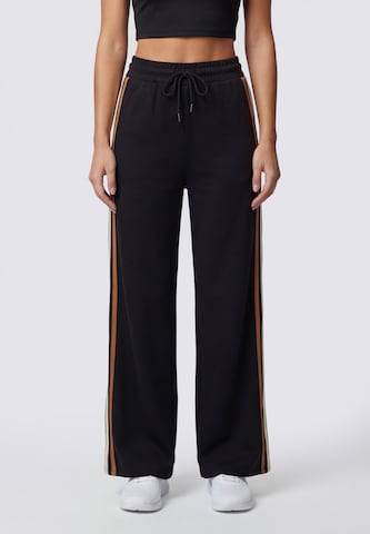 myMo ATHLSR Loose fit Pants in Black: front