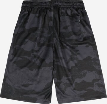 CONVERSE Loosefit Shorts in Schwarz