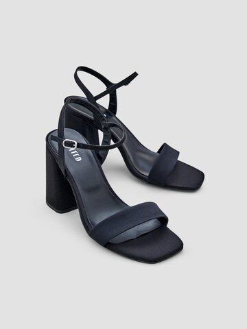 EDITED - Zapatos con plataforma 'Edina' en negro