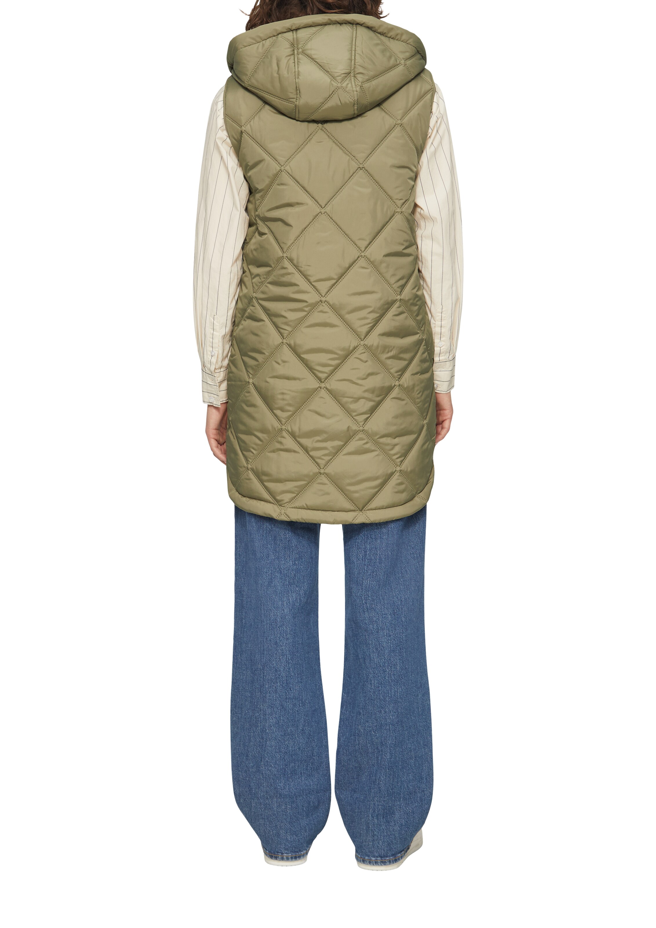 Vestă de la QS pe verde