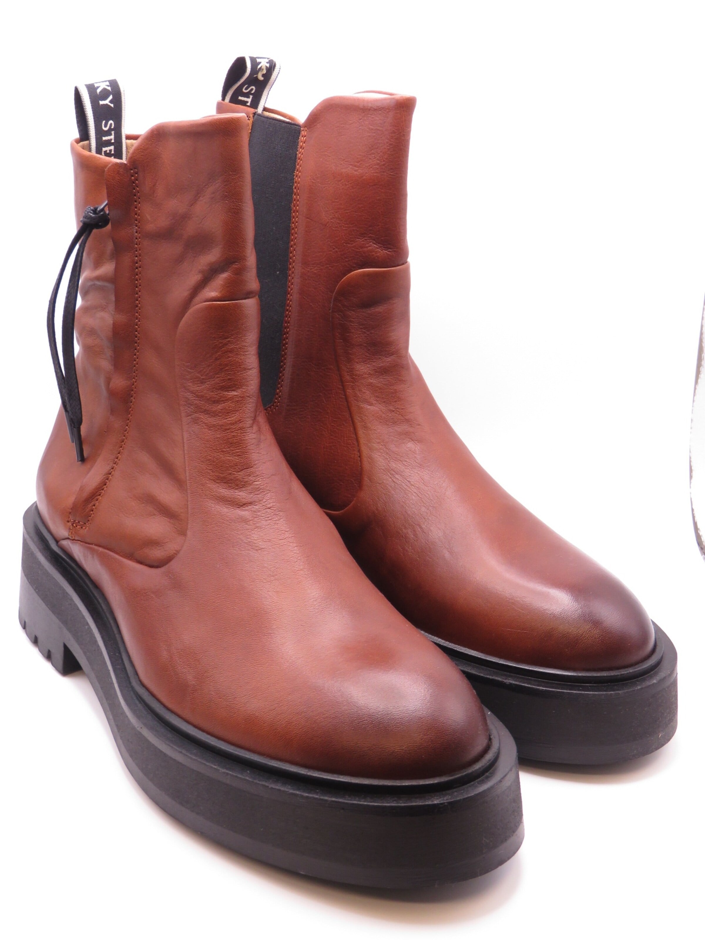 Sneaky Steve Chelsea Boots 'Inez' in Brown