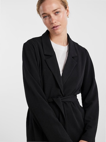 Blazer 'NORA' di PIECES in nero