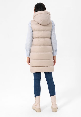 Gilet di Jimmy Sanders in beige