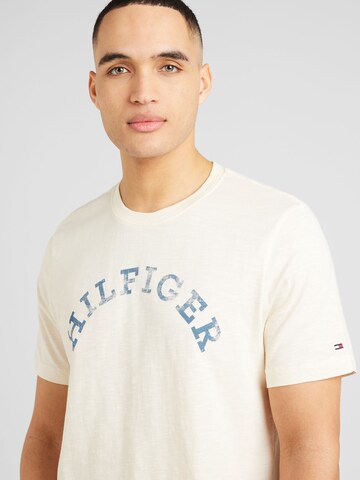 TOMMY HILFIGER T-Shirt in Beige