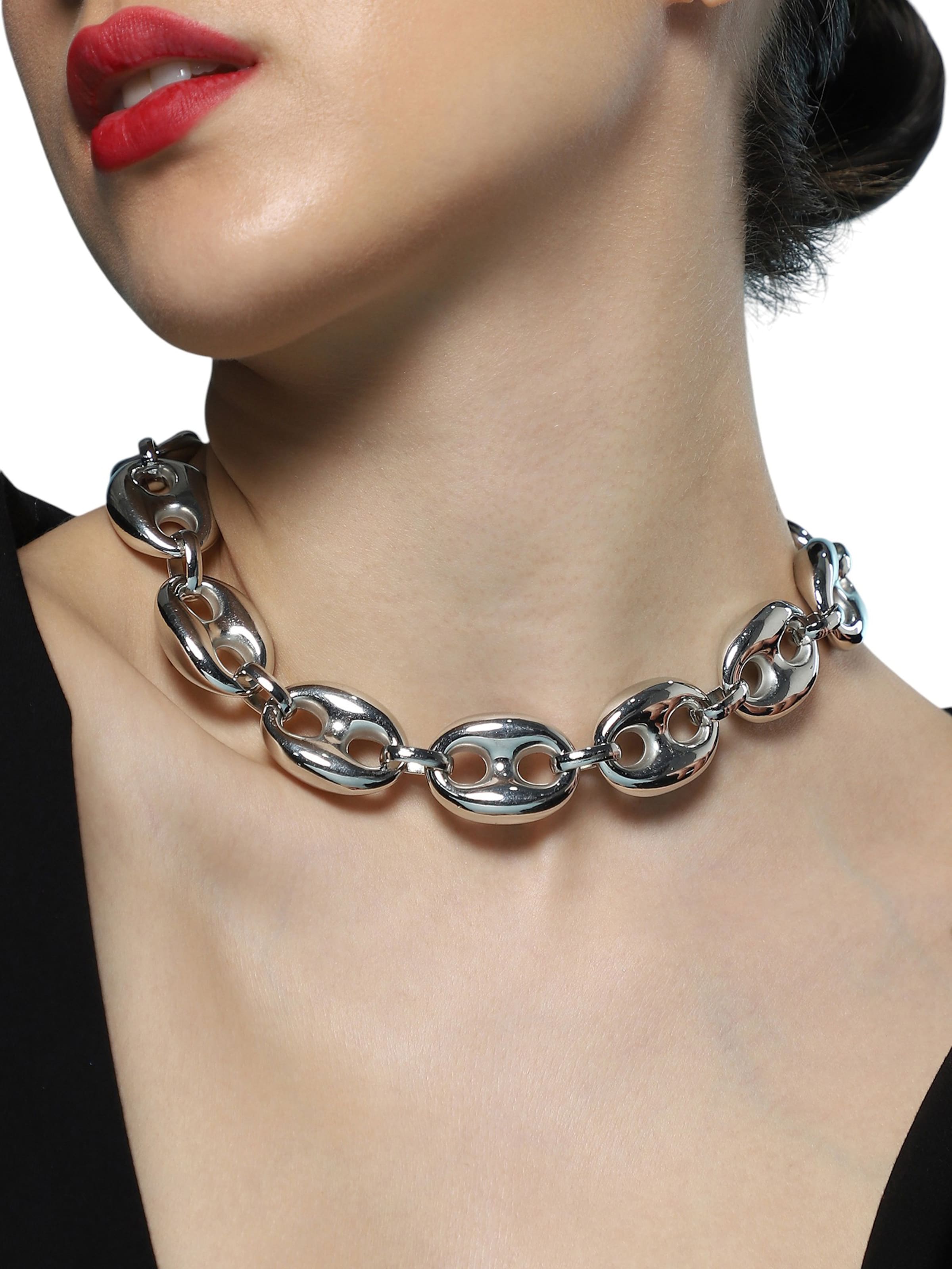 Lanțuri 'Rutuja' de la SOHI pe argintiu