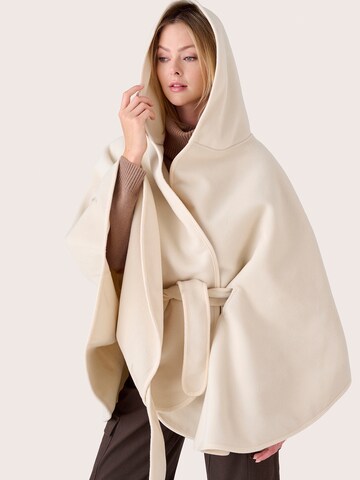Camomilla Italia Scarf in Beige