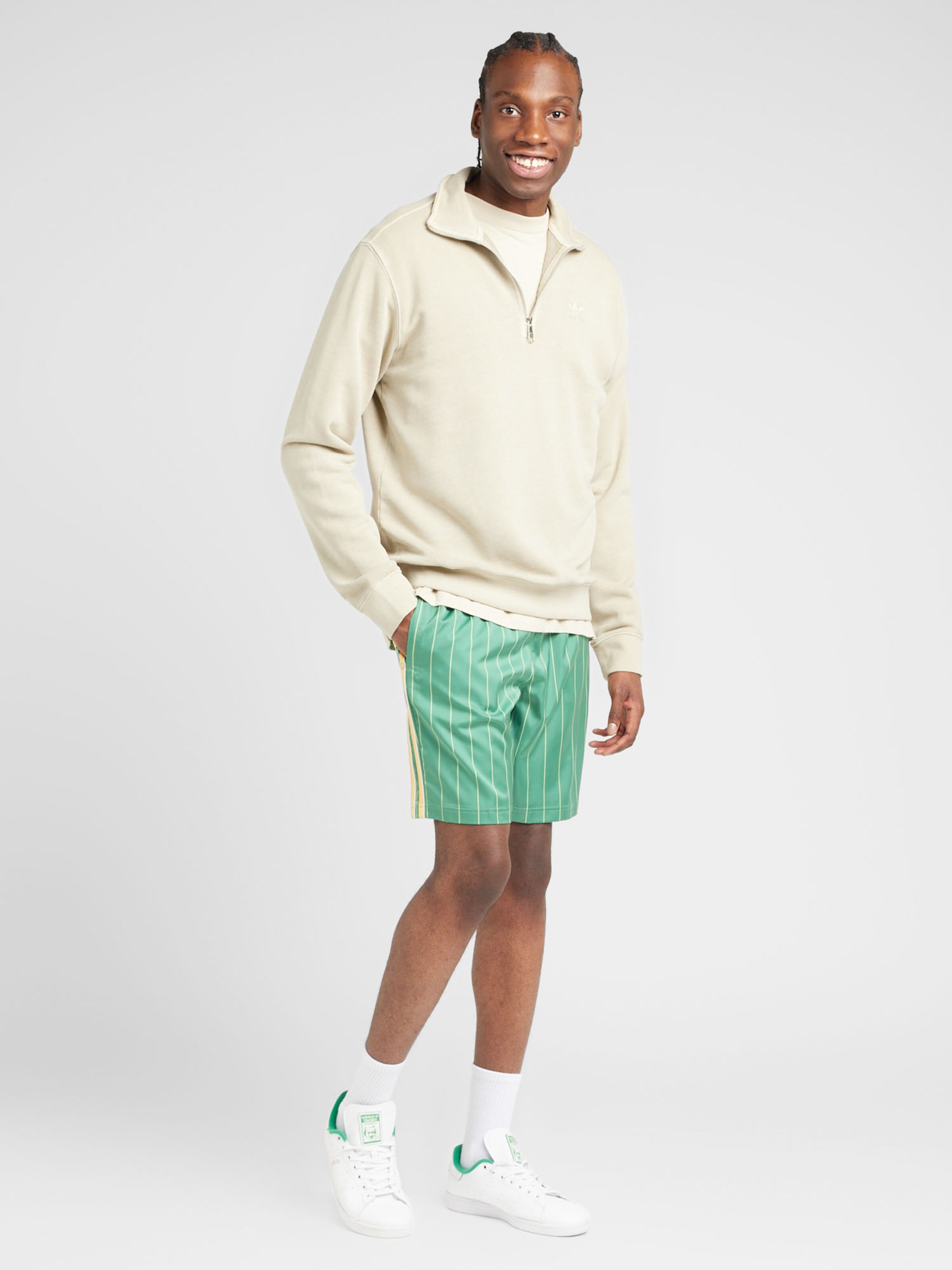 ADIDAS ORIGINALS Sweatshirt Trefoil Essentials in Beige ABOUT YOU