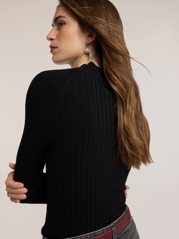 Pull-over MOTIVI en noir
