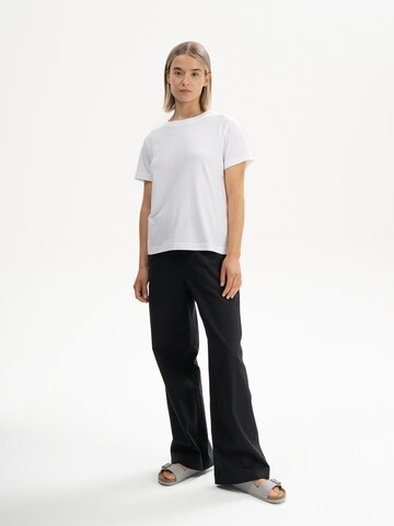 MELA Shirts 'Khira' i hvid