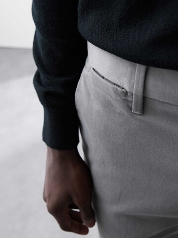 Marks & Spencer Regular Chino in Grijs