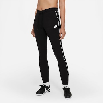 Nike SportswearTapered Hlače - crna boja: prednji dio