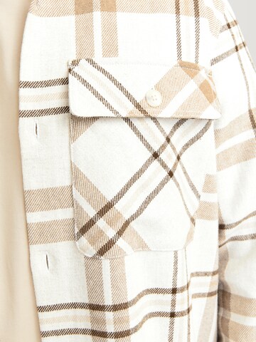 Fit confort Chemise 'JPRRaymond' JACK & JONES en blanc