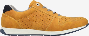 Sneaker bassa di Rieker in giallo