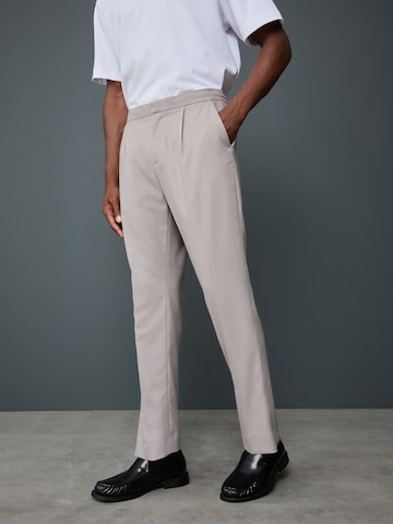 Next Slim fit Trousers with creases in Beige: front