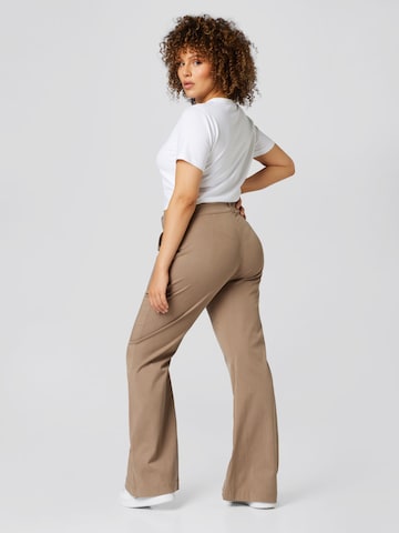 évasé Pantalon 'CORA' A LOT LESS en marron