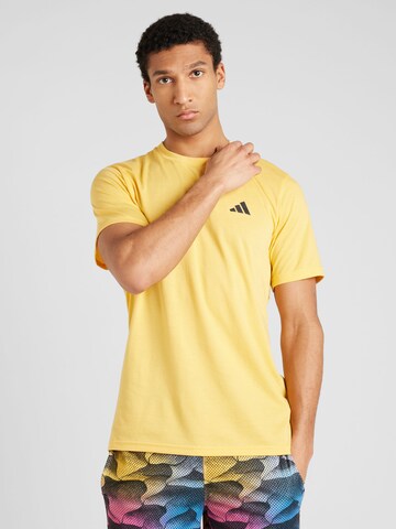 ADIDAS PERFORMANCE - Camiseta funcional 'TRAIN ESSSENTIALS COMFORT' en amarillo