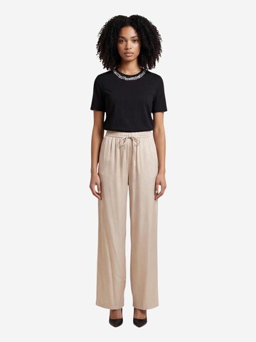 regular Pantaloni 'Onlzora Mika Loose Pull Up Wvn 15367634' di ONLY in beige