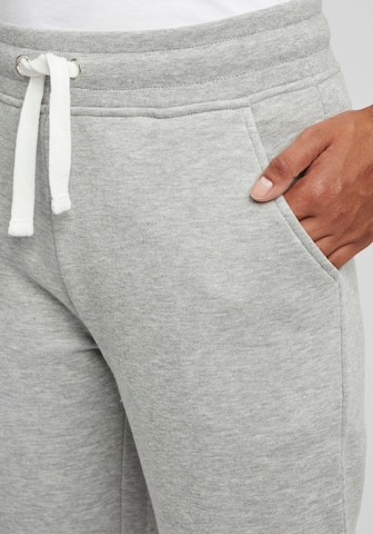Oxmo Tapered Hose 'Olivia' in Grau