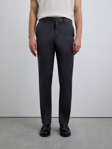 Scalpers regular Bukser med fals 'Pantalon Co-Nos' i grå: forside