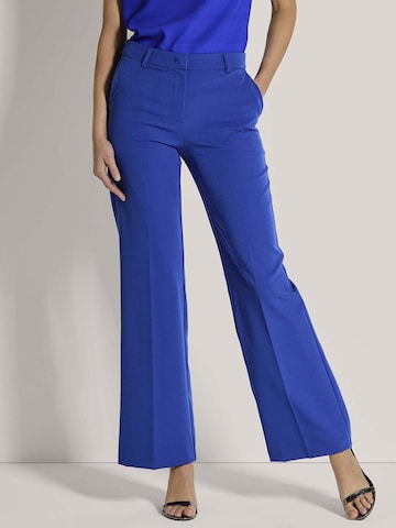 MADELEINE Loosefit Hose in Blau: Vorderseite