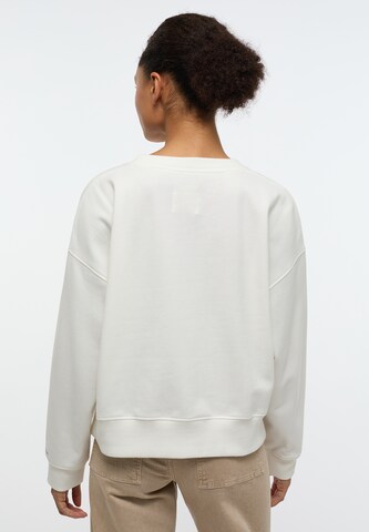 ETERNA Sweatshirt in White