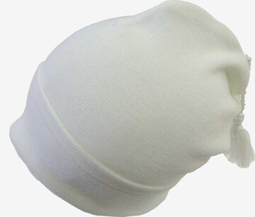 Chaplino Beanie in White: front