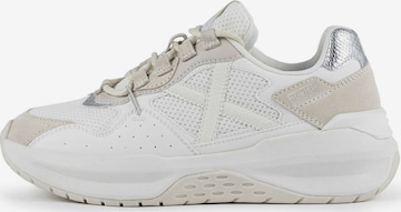 MUNICH Matalavartiset tennarit 'Nexa' värissä valkoinen: etupuoli