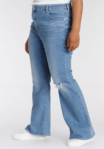 Levi's® Plus Flared Jeans in Blau