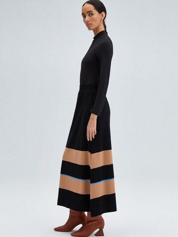 Touché Privé Skirt 'Striped Knitwear Skirt With Elastic Waist' in Brown