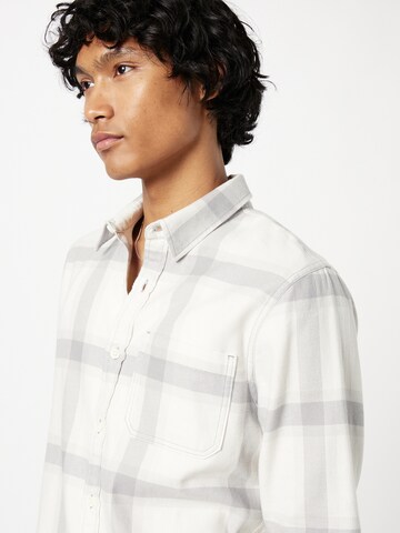 HOLLISTER - Regular Fit Camisa em bege