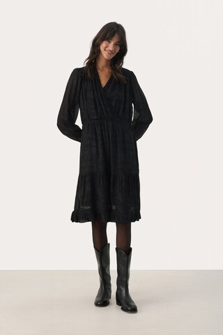Robe 'Munya' Part Two en noir : devant