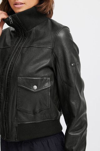 Oxmo Between-Season Jacket in Black