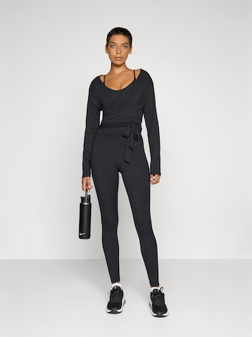 T-shirt fonctionnel 'ONE' NIKE en noir