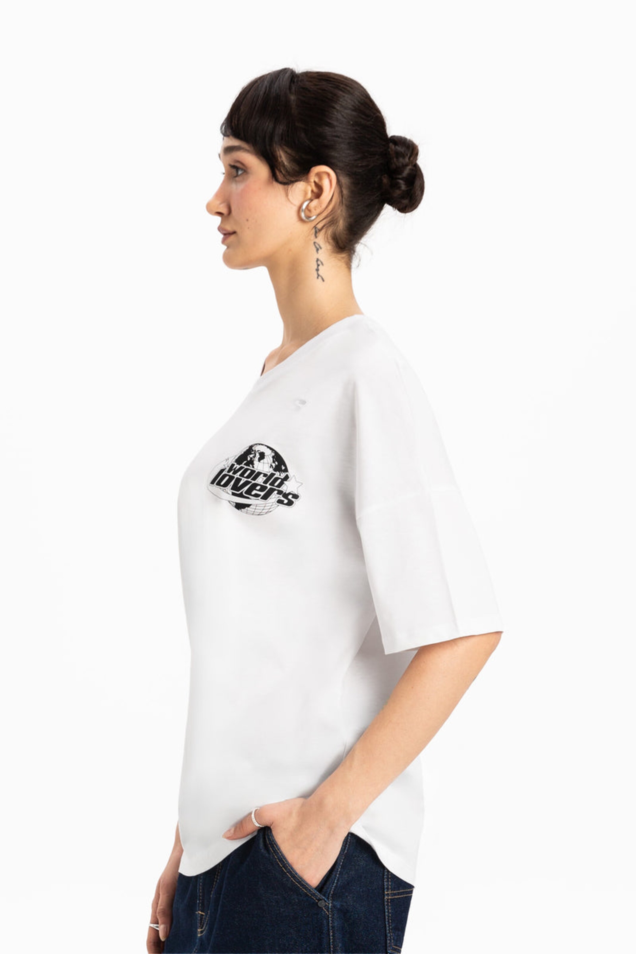UNIQVIBE Shirt in White