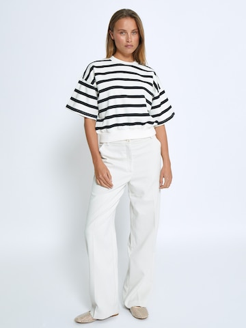 minus Sweatshirt 'Estella' in Zwart