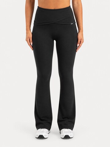 évasé Leggings ' Florea ' Smilodox en noir : devant