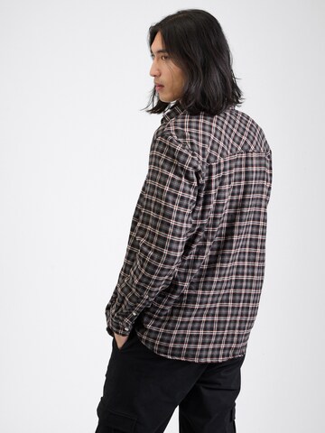 melns JACK & JONES Komforta piegriezums Krekls 'JORJOSHUA'