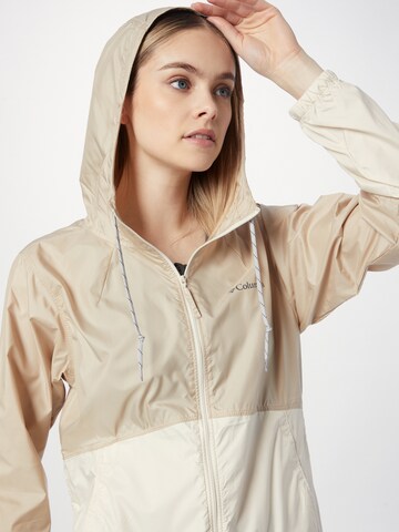 COLUMBIA - Chaqueta funcional 'Flash Forward' en beige