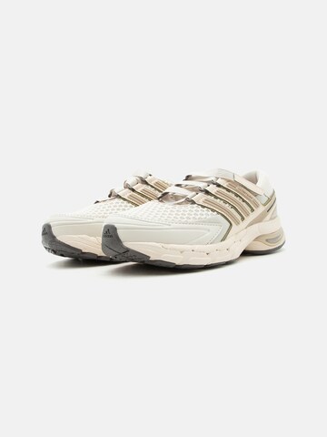 Sneaker bassa 'Adistar Control 5' di ADIDAS ORIGINALS in beige