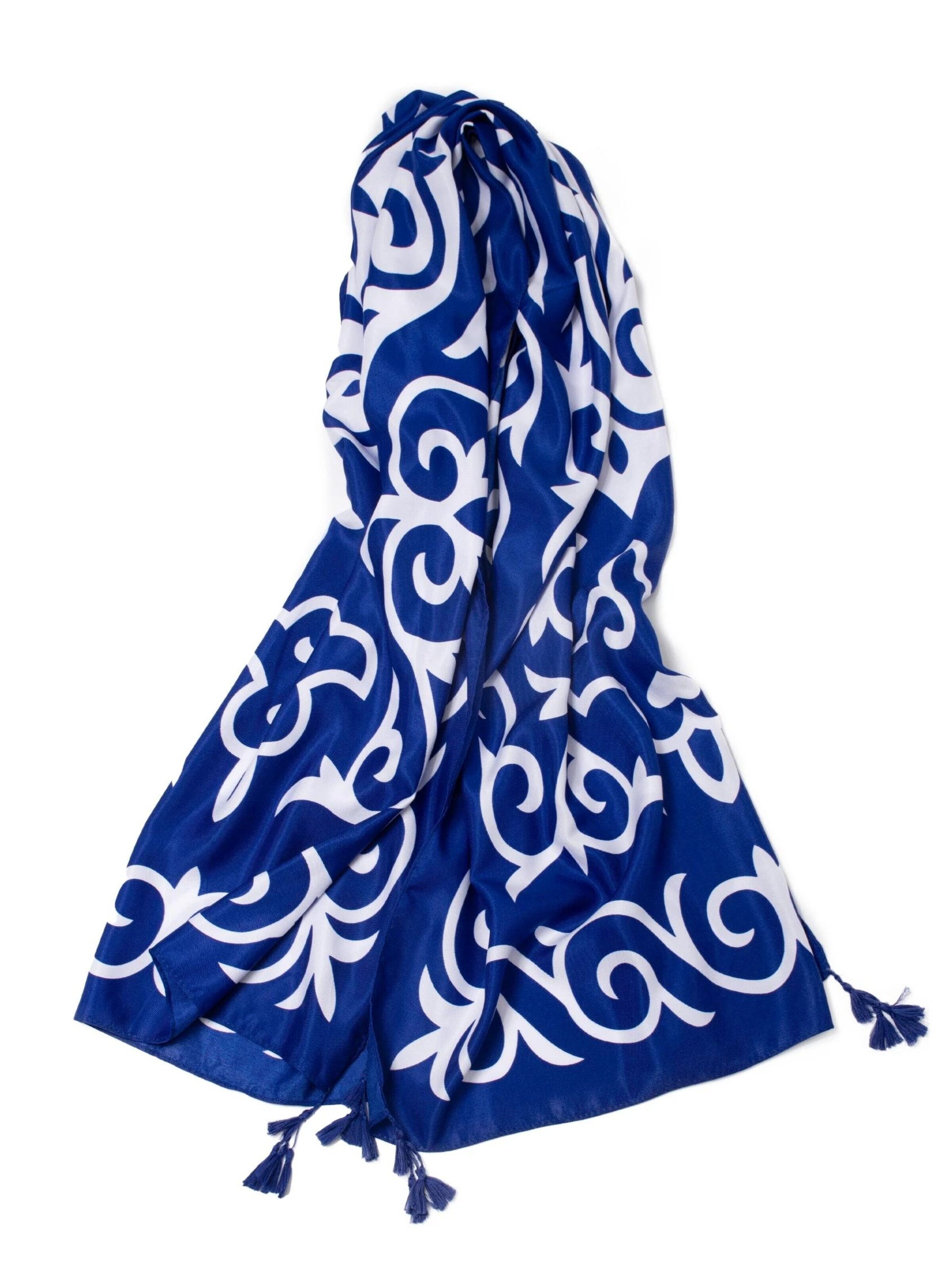 MayTree Beach Towel in Blue: front