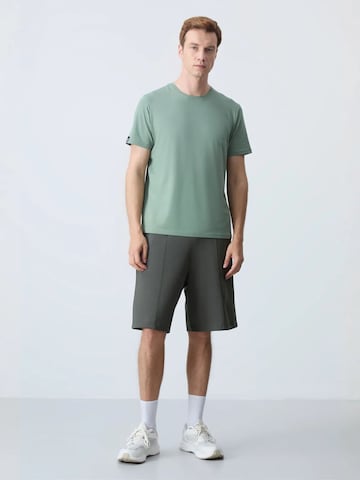 Tommy Life Regular Sportbroek in Grijs