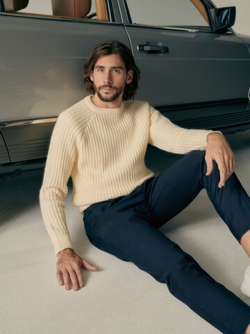 ABOUT YOU x Alvaro Soler Sweater 'Gian' in Beige: front