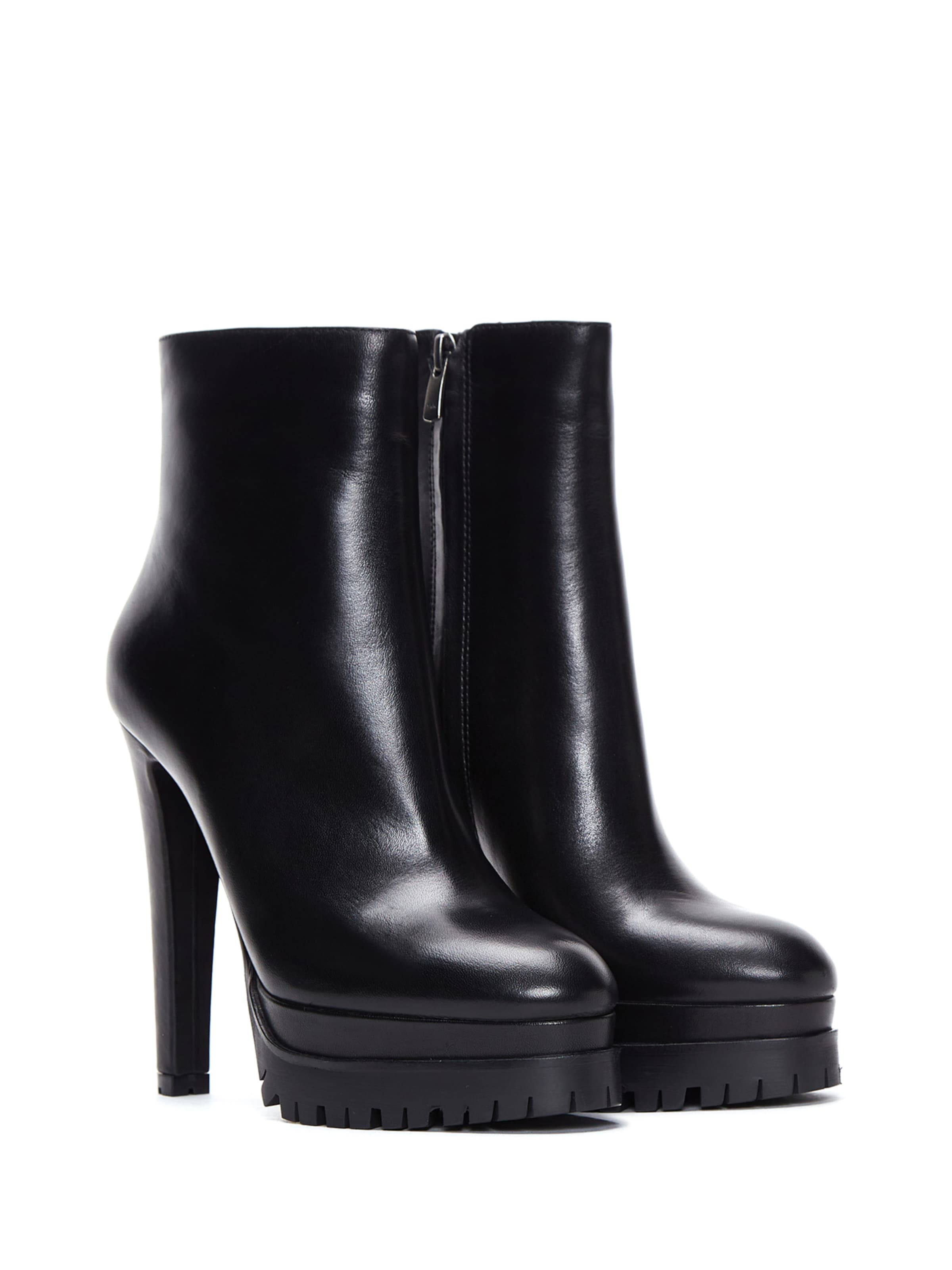 Derimod Bootie in Black