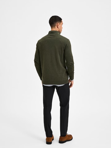 SELECTED HOMME Sweater 'Berg' in Green