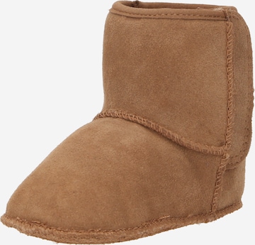 Boots da neve 'Classic' di UGG in marrone: frontale