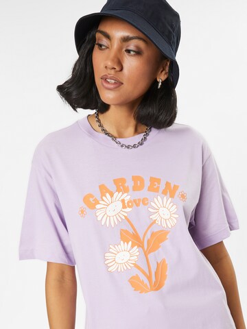 Monki T-shirt i lila