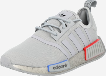 ADIDAS ORIGINALS - Sapatilhas baixas 'Nmd_R1' em cinzento: frente