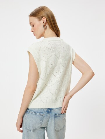Koton Pullover in Weiß