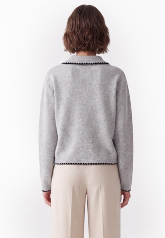 Usha Pullover in Grau