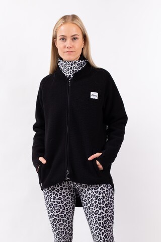 Eivy Jacke mit verlängerter Rückenpartie in Schwarz: Vorderseite